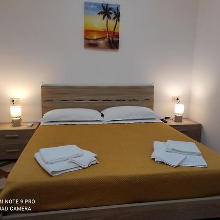 Avola Holidays Bagian luar foto