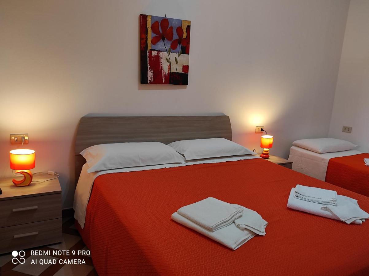 Avola Holidays Bagian luar foto
